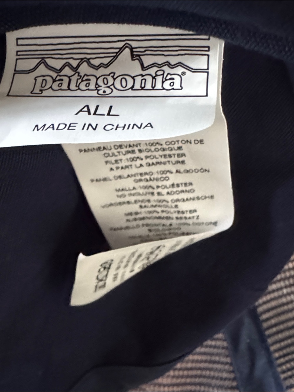 Patagonia Two-Tone Bear Patch Mesh Trucker Hat - Light Blue & Navy - Picture 5 of 7
